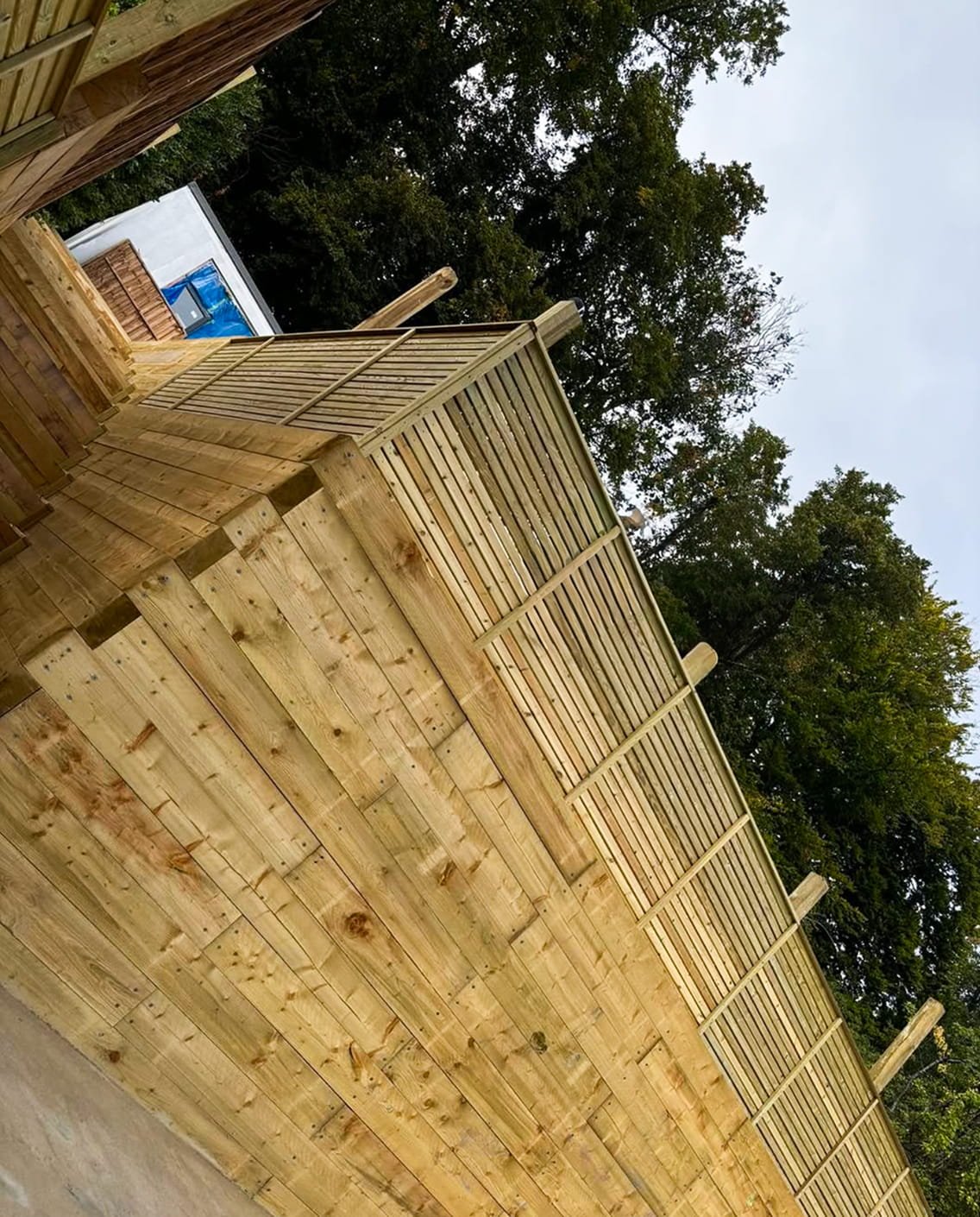 Modern side gate and fencing project photo 4